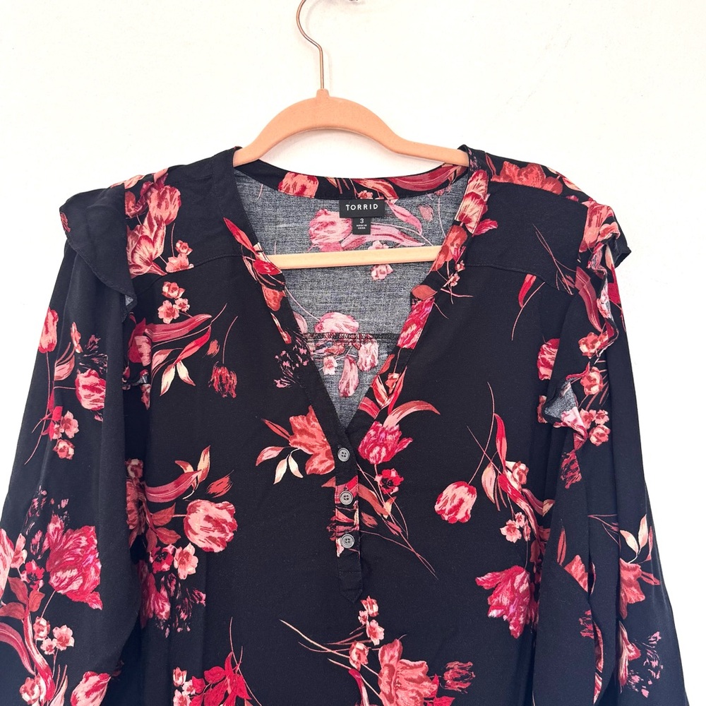 Torrid Challis Ruffle Trim Pullover Top Womens Plus  Black Floral Sz 3X - Picture 6 of 14